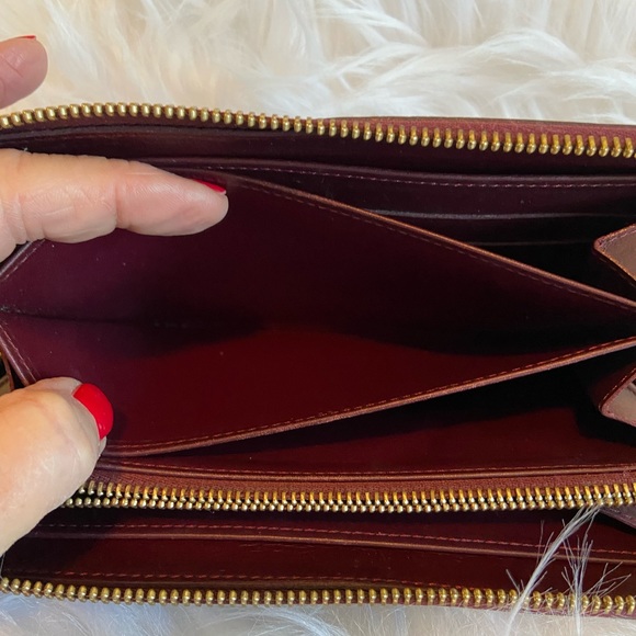 LV GUC Vernis Rouge Fauviste Zip Around Wallet - Picture 13 of 16